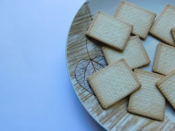 Galletas para comer en la cocina en la mesa —  Fotos de Stock