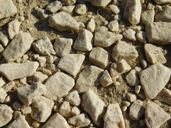 Taşlar ve açık havada kırsal kesimde kayalar — Stok fotoğraf