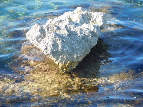 Rocks and stones outside the sea — Stock Photo, Image