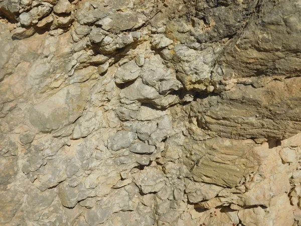 Камни и скалы на открытом воздухе в сельской местности — стоковое фото