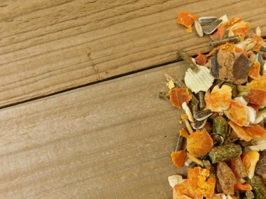 ülkenin temel alınarak ahşap tahıl