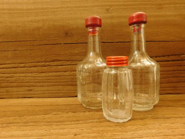 Cruet ahşap taban üzerinde mutfakta