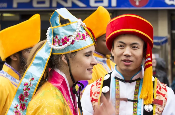 The unidentified participants Of traditional New Chinese Year pa — Stock Photo, Image