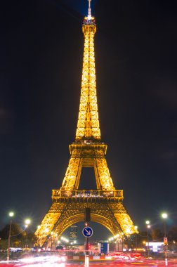 Eyfel Kulesi akşam, Paris, Fransa.