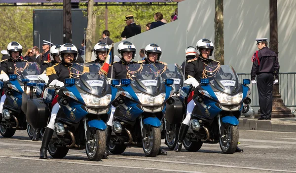 A motocycle escort francia elnök, Párizs, Franciaország. — Stock Fotó