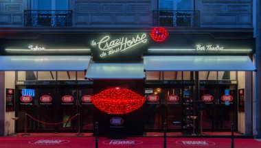 Ünlü kabare çılgın at, Paris, Fransa.
