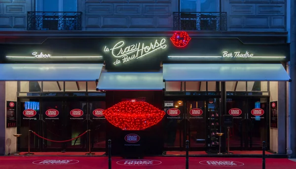 Ünlü kabare çılgın at, Paris, Fransa.