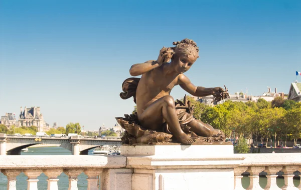 Die skulptur der alexandre iii brücke, paris, frankreich. — Stockfoto