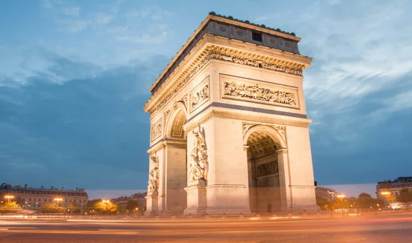 Der Triumphbogen am frühen Morgen, Paris. — Stockfoto