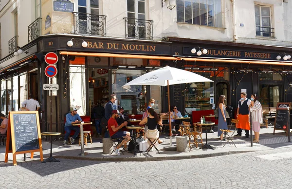 Parijs Frankrijk Juni 2021 Bar Moulin Een Frans Restaurant Gelegen — Stockfoto