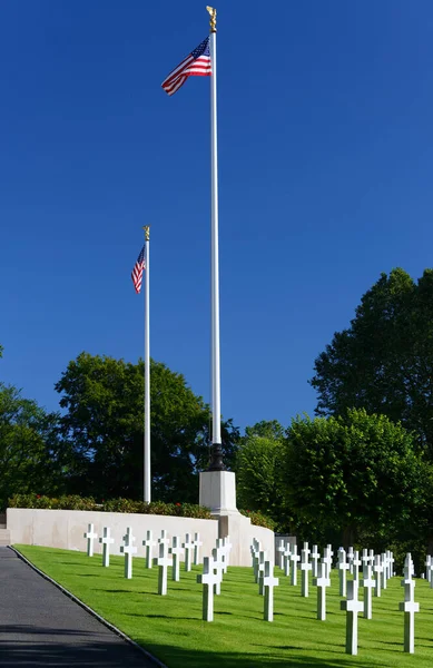 2021年7月18日 法国苏雷斯顿 位于巴黎郊外的苏雷斯顿美国公墓 纪念在第一次世界大战和第二次世界大战中丧生的美国军人 — 图库照片