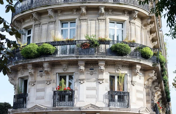 Fachada Tradicional Casa Francesa Com Varandas Janelas Típicas Paris França — Fotografia de Stock