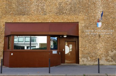 Paris, Fransa-2 Kasım 2025: Sante Cezaevi, Paris-La Sante Cezaevi olarak da bilinen Paris-La Sante Cezaevi, Paris 'in 14. ilçesinin Montparnasse ilçesinin doğu kesiminde yer alan bir Fransız hapishanesidir..