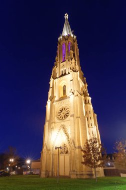 Garnizon Tapınağı, Alman İmparatorluğu 'nun ilhakından sonra büyük bir salon kilisesinin tek kalıntısıdır. Tapınak 1875' ten 1881 'e kadar inşa edilmiştir. Metz. Fransa.