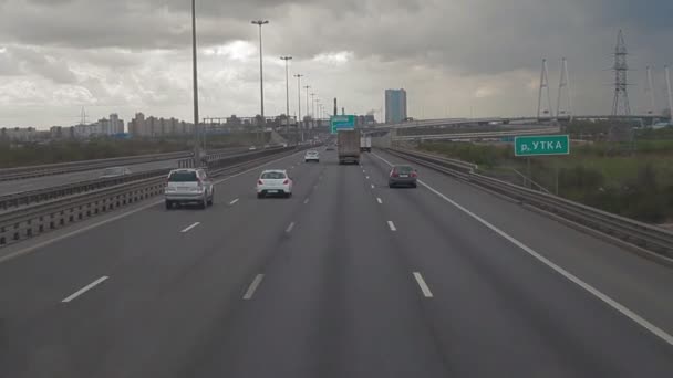 Balade en voiture sur l'autoroute Vidéo De Stock