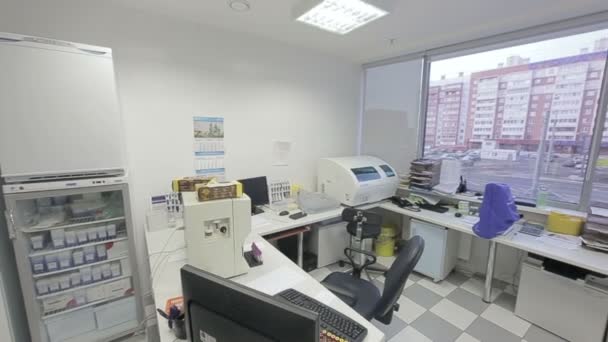 General view of the medical laboratory — Stock Video