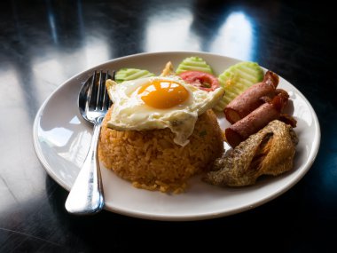 Amerikan kızarmış pilav