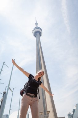 CN Tower Toronto, Kanada şehrin hakim