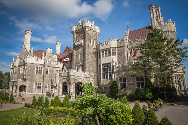 Castillo de Casa Loma en Toronto en el verano — Foto de Stock