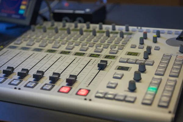 The music desk in a sound studio directly controls the radio tra — Stock Photo, Image