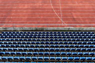 Spor stadyumunun konser salonundaki boş koltuklar.