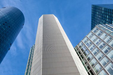 Modern büyük bir şehrin gökdelenleri