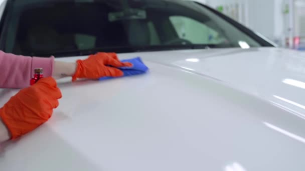 Applicazione manuale della protezione del corpo auto in nano ceramica — Video Stock