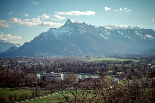 Panorama del macizo montañoso alpino — Foto de Stock