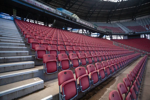 Büyük kapasite koltukları olan boş stadyum — Stok fotoğraf