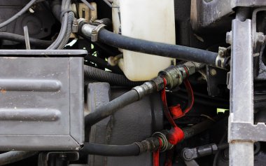 hortumlar, motor ve traktör yedek parça başlık içinde