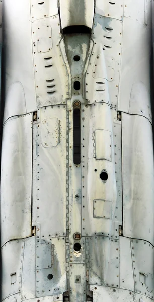 Uçak metal yüzey alüminyum ve perçin çivileri