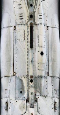 Uçak metal yüzey alüminyum ve perçin çivileri.