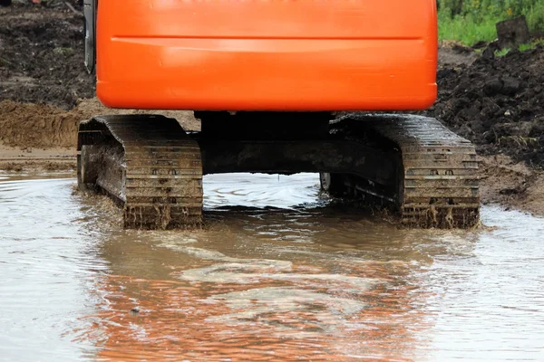 Dirty Work Excavator Which Digs Leveled Ground Scoops Water Road — Stock Photo, Image