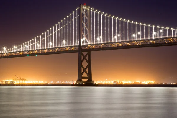 San Francisco-Oakland Bay Bridge, noc — Stock fotografie