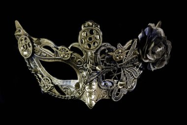 Altın Gül Steampunk Göz Maskesi Siyah Arkaplanda İzole Edildi