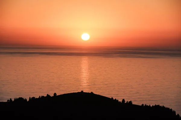 Coucher de soleil sur l'océan Pacifique. Sweeney Ridge, Californie, États-Unis — Photo