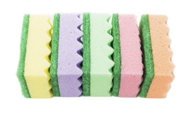 sünger renkli, beyaz bir arka plan üzerinde bulaşık için sünger