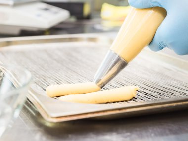 bir meme pasta choux pasta, pasta formları-kalıptan çekilmiş