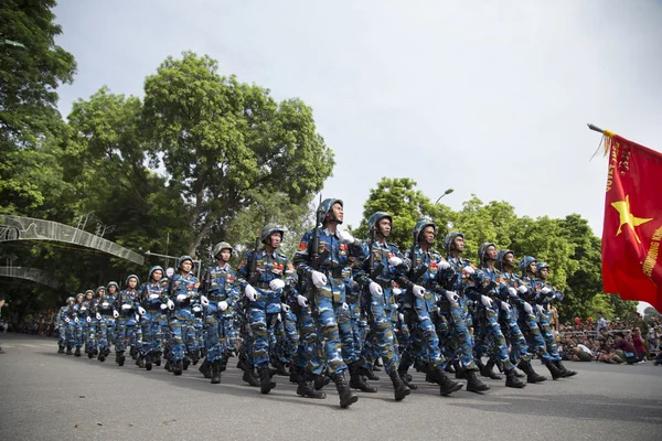 Vietnam Navy soldiers march on Vietnam National Day September 2 — Stock Photo, Image