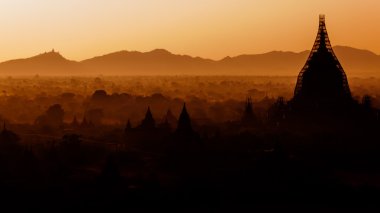 Sunrise Bagan üzerinde