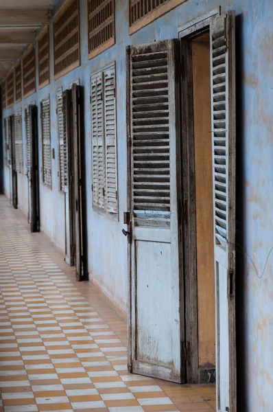 Exposición en la prisión Tuol Sleng S21, Phnom Penh, Camboya — Foto de Stock