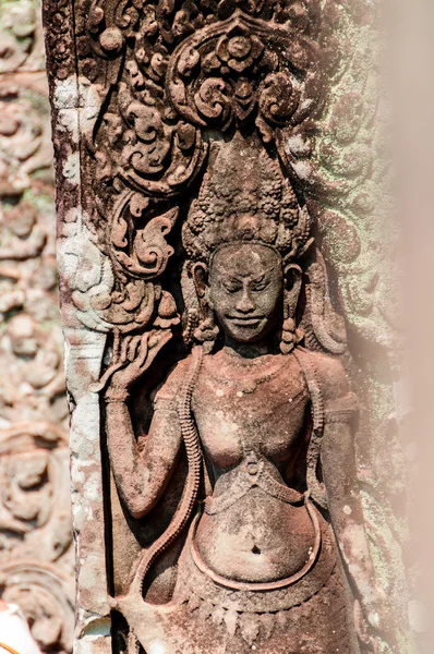 Apsara detail Stone carving at temple — Stock Photo, Image