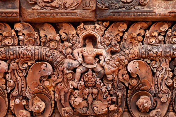 Detail of stone carvings at Banteay Srei — Stock Photo, Image