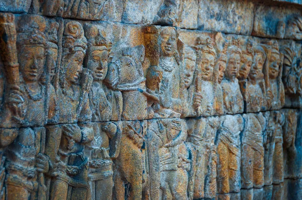Tallas de piedra de Brahman Buddha de cuerpo completo en el templo de Borobudur — Foto de Stock