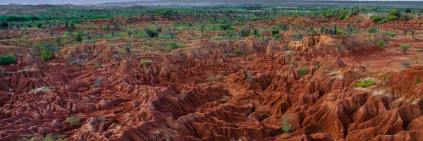 Formación de piedra arenisca roja del desierto de Tatacoa en Huila , — Foto de Stock