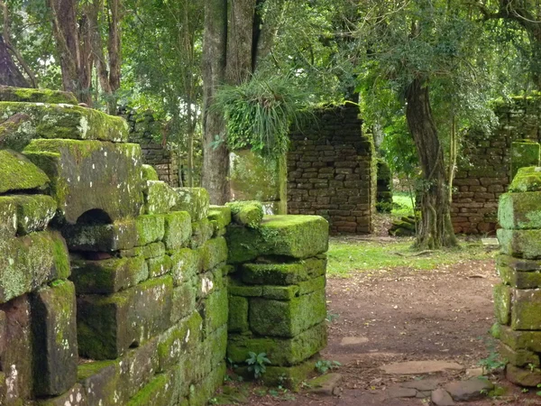 Ruinen der Jesuitenmissionen san ignacio mini in misiones in argentina — Stockfoto