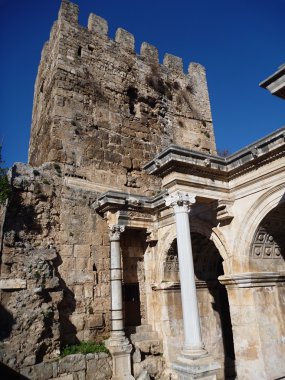 hadreanus fortificaation Antalya