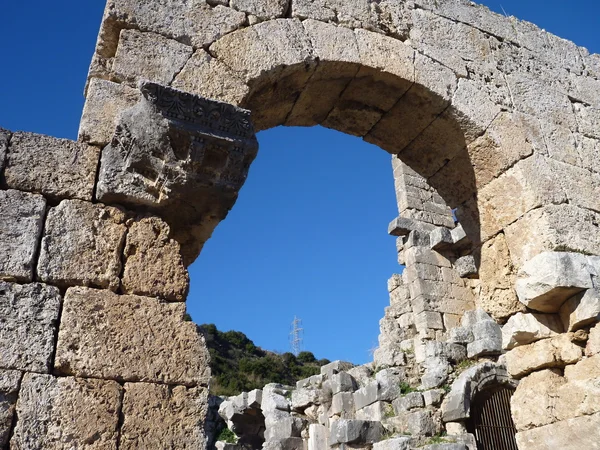 Арочне будівництво римського узбережжя в центрі — стокове фото
