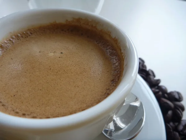 Xícara de café saboroso fresco — Fotografia de Stock