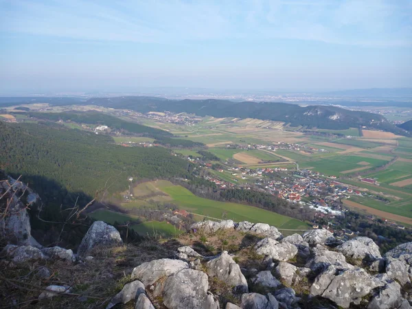 Blick von der Spitze der Hohen Wand in Österreich — Stockfoto